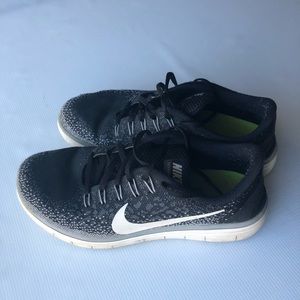 Nike Women’s Free Run Distance